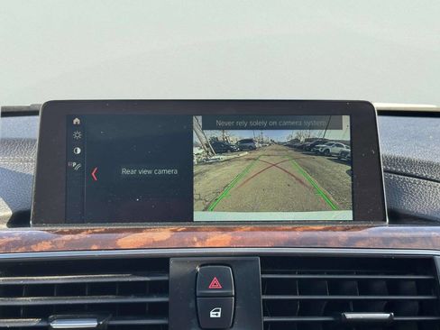 Used 2018 BMW 330e 330e iPerformance 4dr Sedan image 26