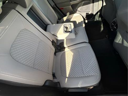 Used 2020 Ford Escape SE image 8