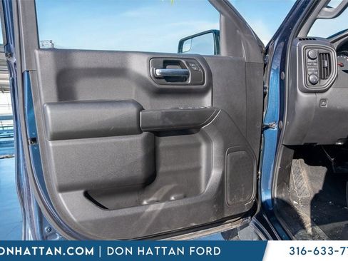 Used 2022 Chevrolet Silverado 1500 Custom image 12
