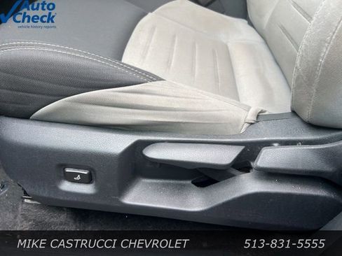Used 2024 Toyota Tacoma TRD Off-Road AWD/4WD image 11