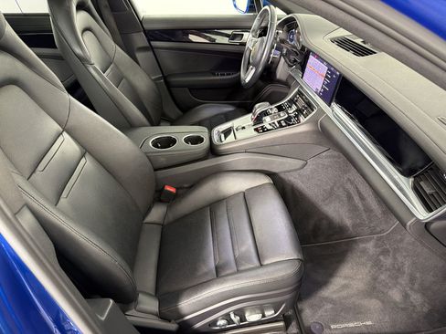 Certified 2019 Porsche Panamera image 25