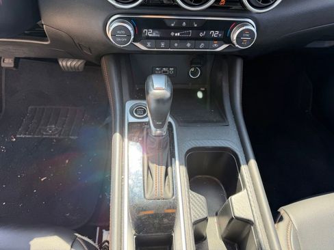 Used 2023 Nissan Sentra SR w/ SR Premium Package FWD image 23