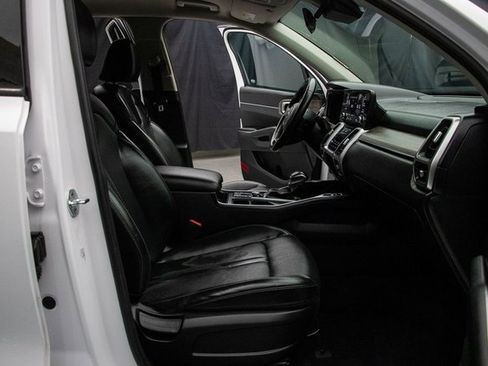 Used 2021 Kia Sorento EX image 15