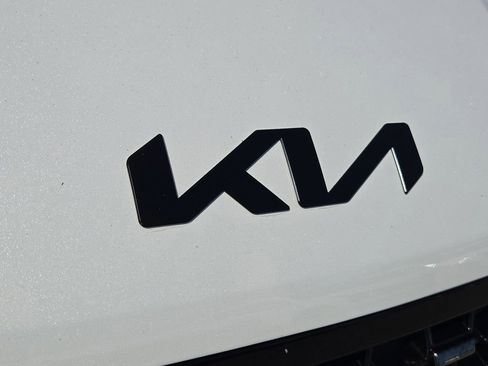 New 2026 Kia Carnival SX Prestige image 4