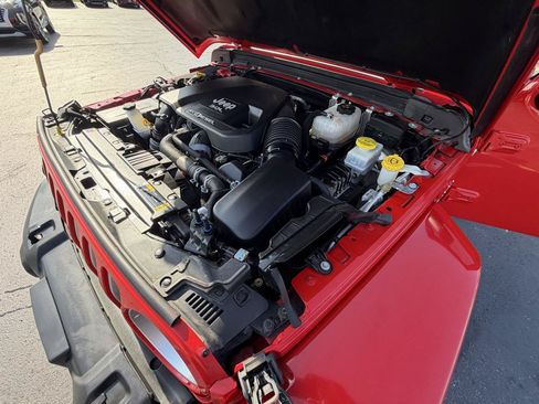 Used 2022 Jeep Wrangler Unlimited Sahara AWD/4WD image 48