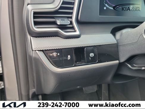 Certified 2025 Kia Sportage LX FWD image 21
