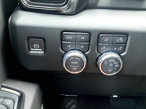 Used 2023 GMC Sierra 1500 AT4 w/ AT4 Premium Package image 35