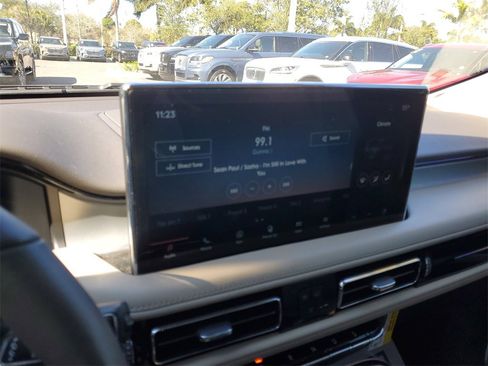 Certified 2022 Lincoln Nautilus FWD w/ Premium Package image 27