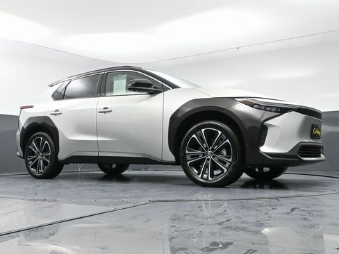 Used 2023 Toyota bZ4X Limited image 46