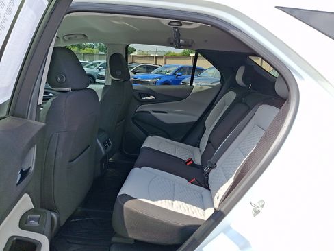 Used 2020 Chevrolet Equinox LS w/ LS Convenience Package AWD/4WD image 12