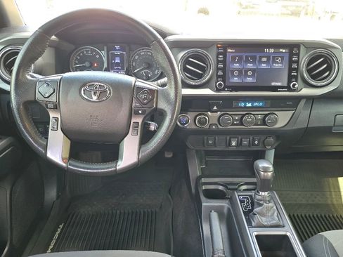 Used 2021 Toyota Tacoma TRD Off-Road image 6