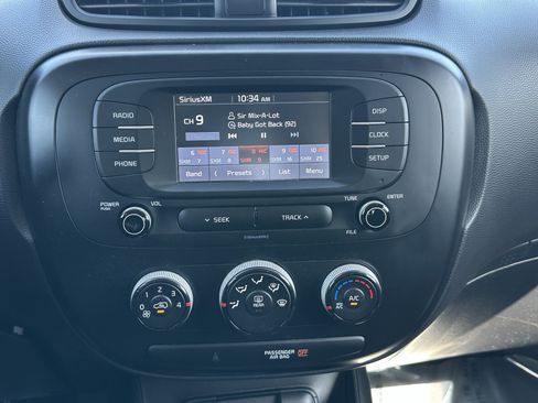 Used 2019 Kia Soul FWD image 27