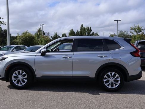 Used 2024 Honda CR-V LX image 5