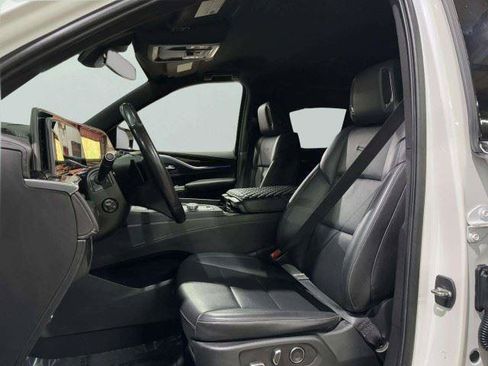 Used 2021 Cadillac Escalade Luxury RWD image 45