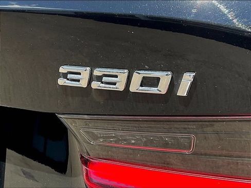 Used 2024 BMW 330i xDrive Sedan w/ Convenience Package AWD/4WD image 24