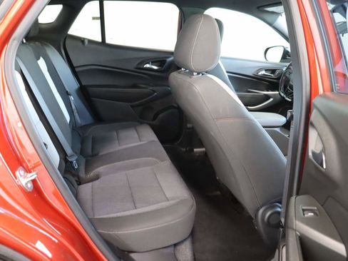 Used 2024 Chevrolet Trax RS w/ Driver Confidence Package FWD image 16