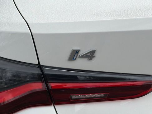 Used 2023 BMW i4 eDrive40 w/ M Sport Package image 39