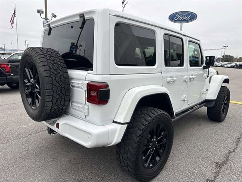 Used 2020 Jeep Wrangler Unlimited Sahara image 5
