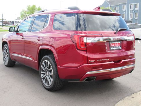 Used 2020 GMC Acadia Denali w/ Denali Ultimate Package AWD/4WD image 8