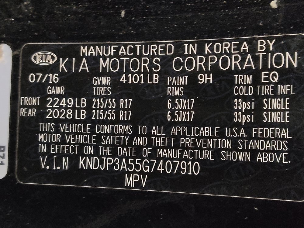 Used 2016 Kia Soul + FWD image 33