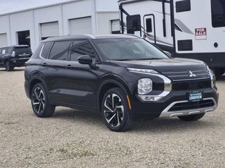 Used 2024 Mitsubishi Outlander SEL video 2