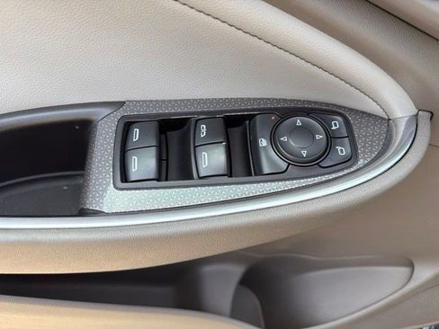 Used 2016 Chevrolet Malibu LT w/ Leather Package FWD image 12