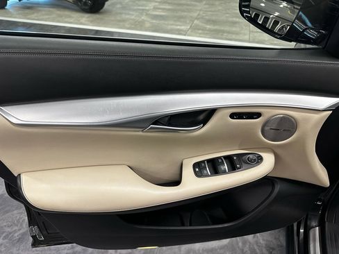 Used 2021 INFINITI QX50 Sensory w/ Cargo Package FWD image 9