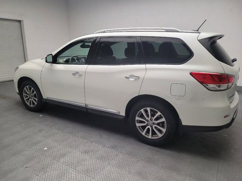 Used 2015 Nissan Pathfinder SL w/ Trailer Tow Package image 3