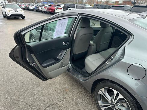 Used 2016 Kia Forte EX FWD image 13