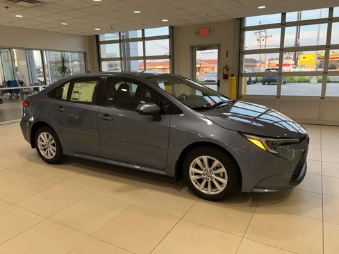 New 2026 Toyota Corolla LE w/ LE Premium Package FWD image 1