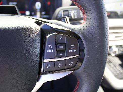 Used 2025 Ford Explorer ST image 18