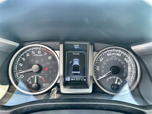Used 2023 Toyota Tacoma SR5 image 10