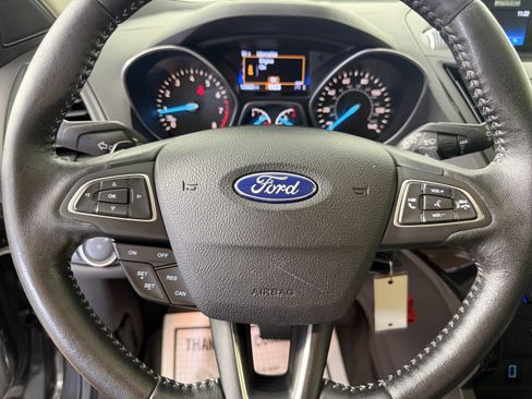 Used 2017 Ford Escape SE w/ SE Sport Appearance Package AWD/4WD image 25