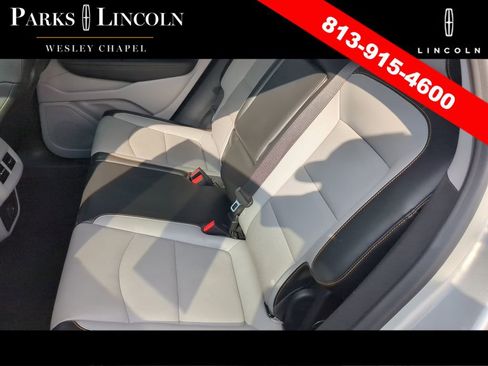 Used 2020 GMC Terrain SLT w/ Preferred Package FWD image 16