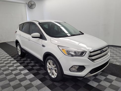 Used 2019 Ford Escape SE FWD image 13