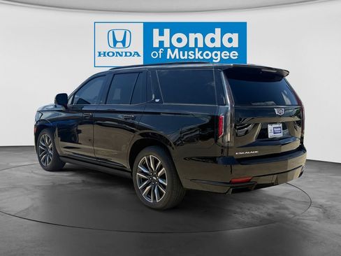 Used 2022 Cadillac Escalade Sport Platinum AWD/4WD image 4