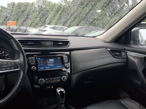 Used 2017 Nissan Rogue SL w/ SL Premium Package AWD/4WD image 21