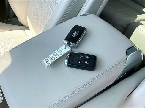 Used 2022 Land Rover Range Rover Sport HSE Silver Edition AWD/4WD image 10