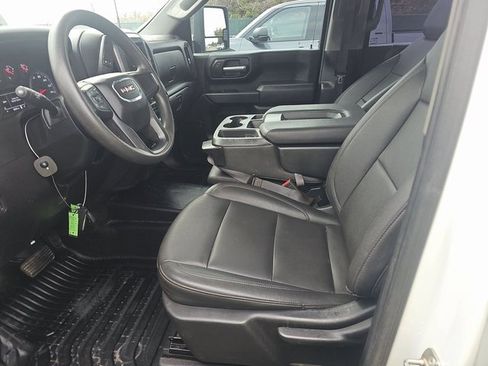 Used 2024 GMC Sierra 3500 Pro w/ Fleet Convenience Package image 5