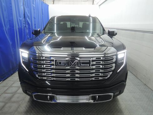 Used 2024 GMC Sierra 1500 Denali w/ Denali Reserve Package image 11