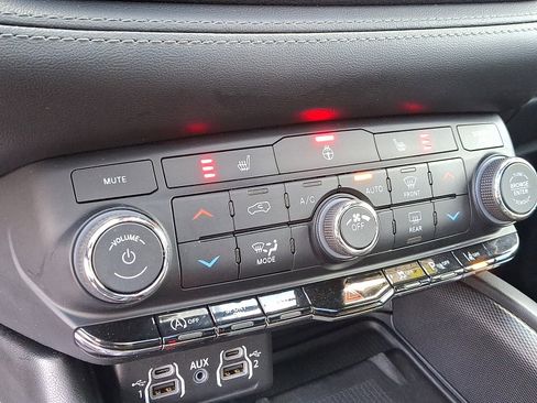 Used 2022 Dodge Durango GT image 17