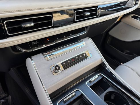 New 2026 Lincoln Aviator Reserve AWD/4WD image 22