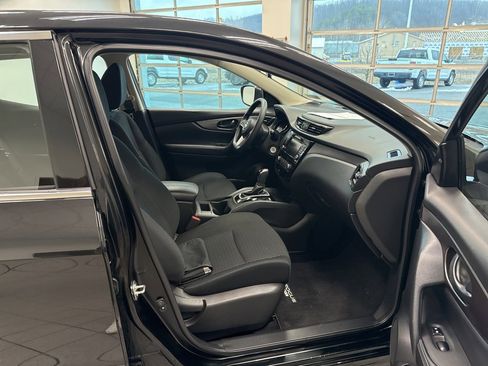 Used 2022 Nissan Rogue Sport S image 13