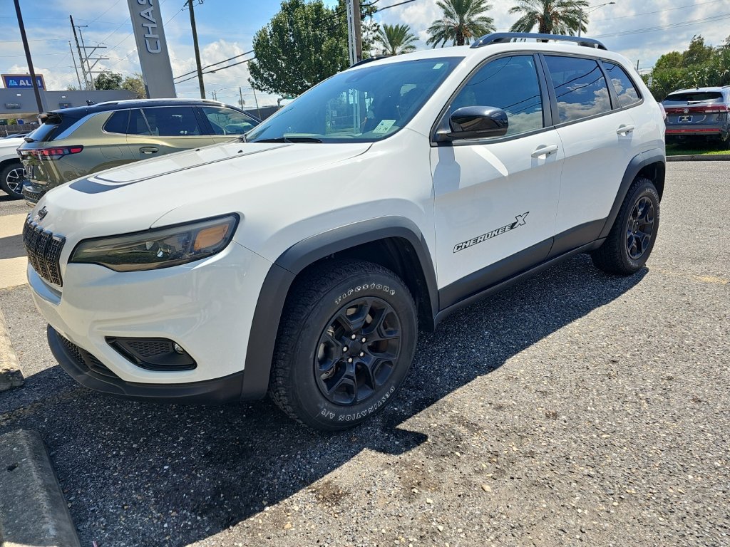 Used 2022 Jeep Cherokee Latitude AWD/4WD image 1