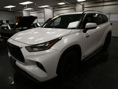Used 2021 Toyota Highlander Platinum