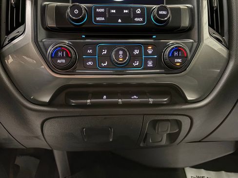 Used 2018 Chevrolet Silverado 1500 LT w/ All Star Edition image 19