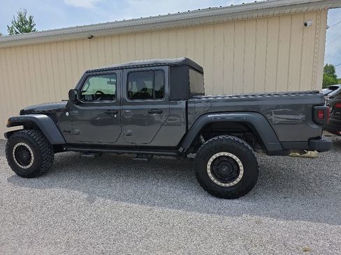 Used 2021 Jeep Gladiator Sport w/ Trailer Tow Package AWD/4WD image 8