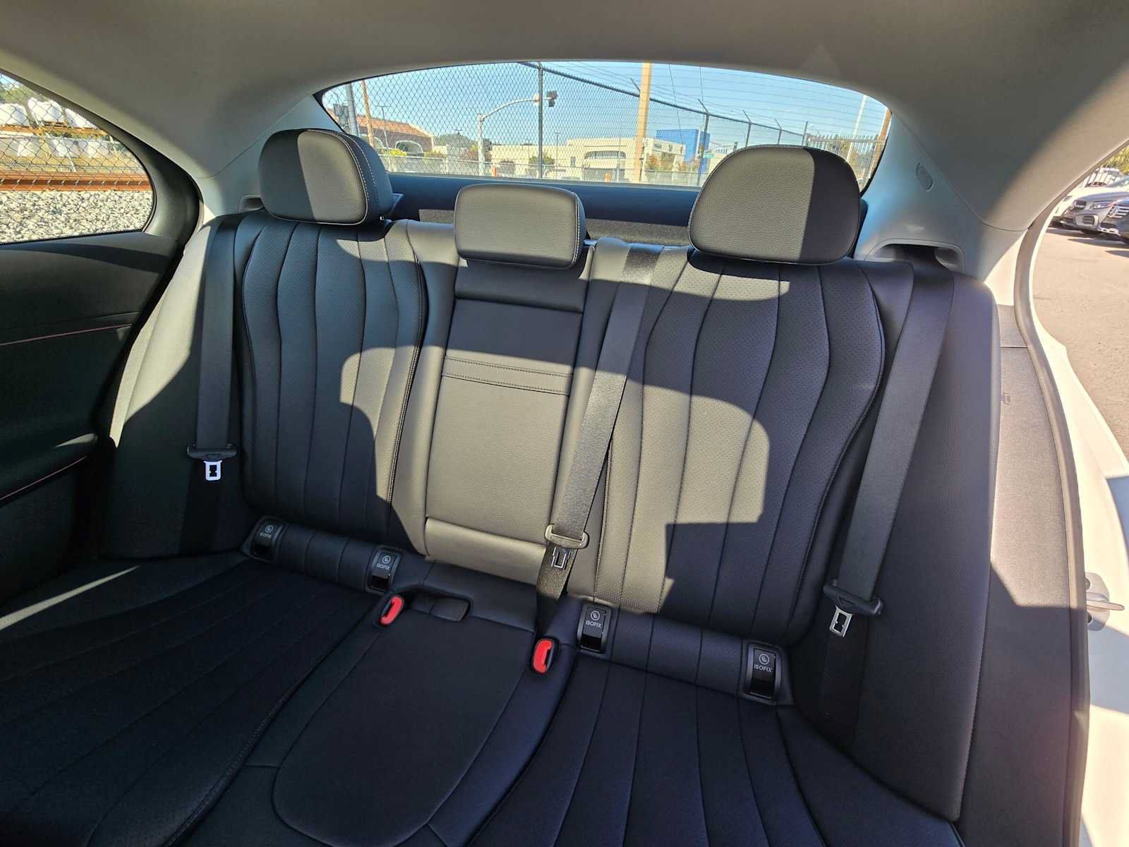 Used 2026 Mercedes-Benz E 350 Sedan image 18