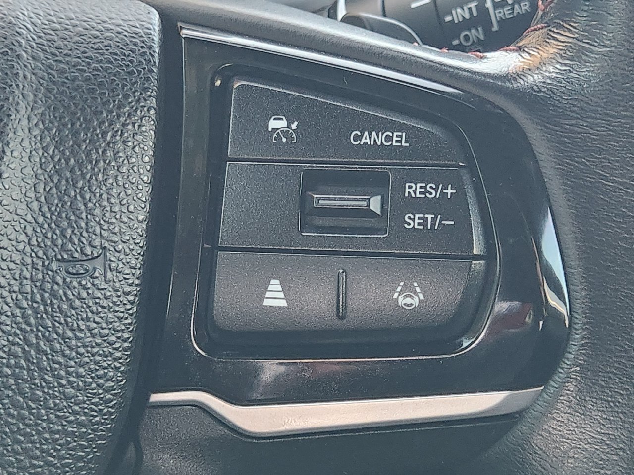 Used 2025 Honda Odyssey Sport-L image 28