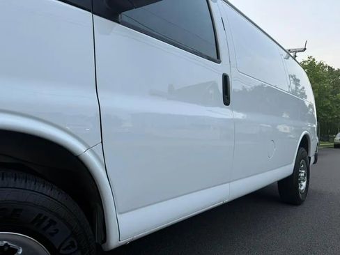 Used 2014 GMC Savana 2500 image 13